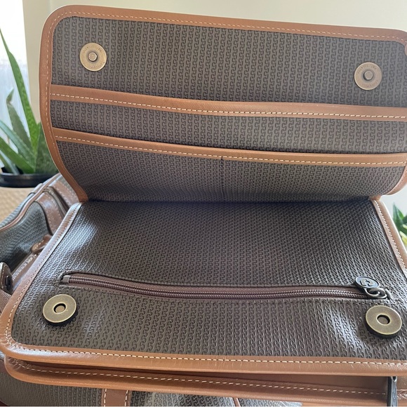 HOST PICK⭐️ Charles Jourdan Designer Vintage Bag +organiser insert - Picture 7 of 12